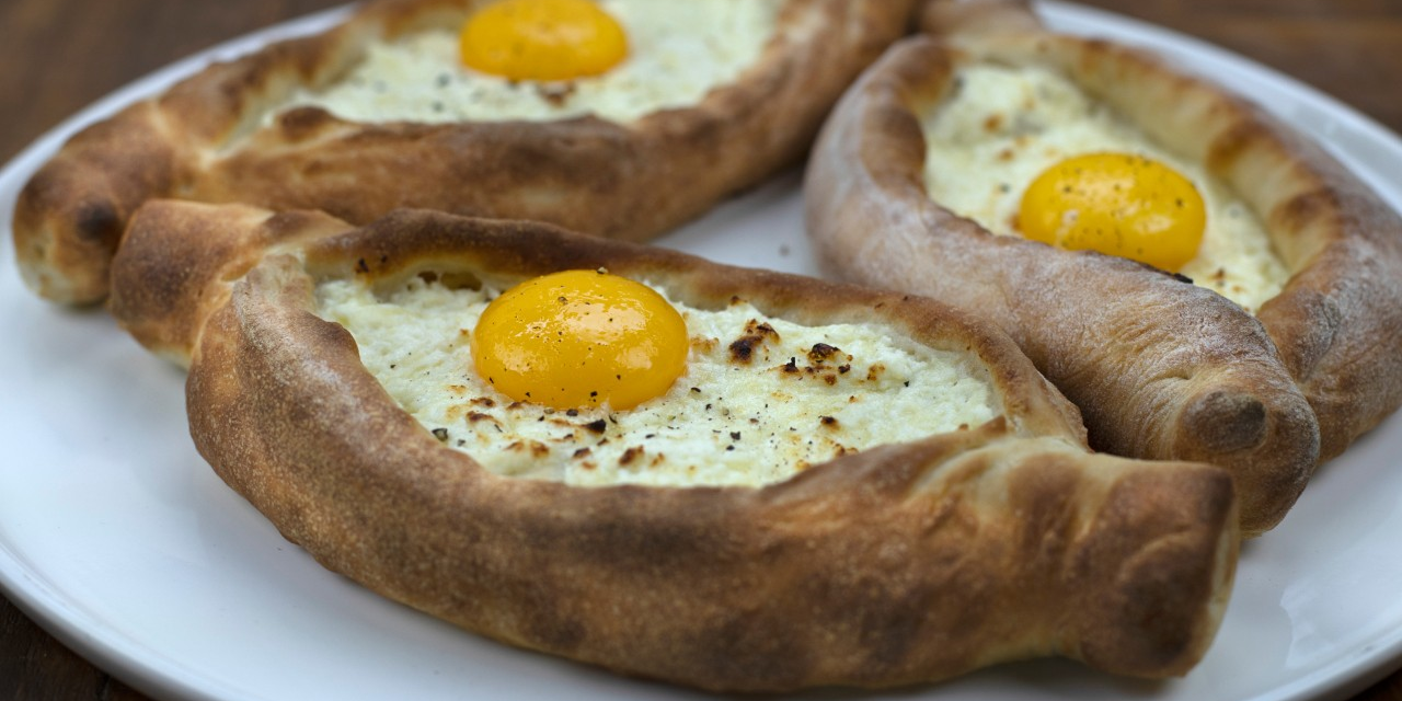 Khachapuri 