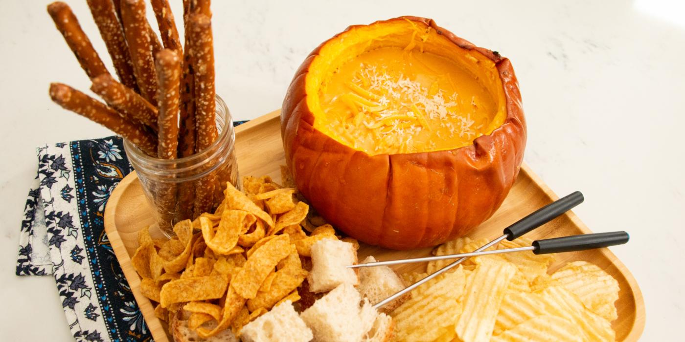 Pumpkin cheese fondue